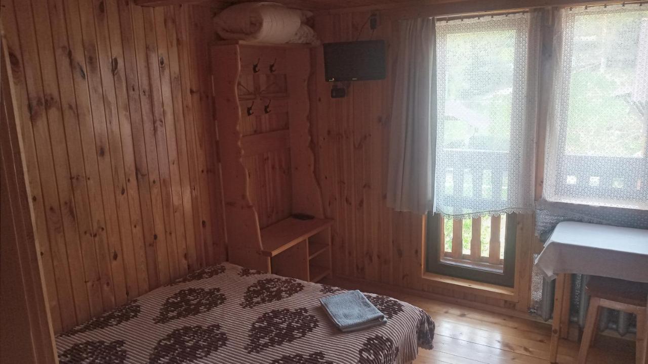 Біля Лісу Slavske Exterior foto