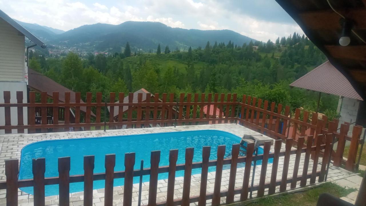 Біля Лісу Slavske Exterior foto